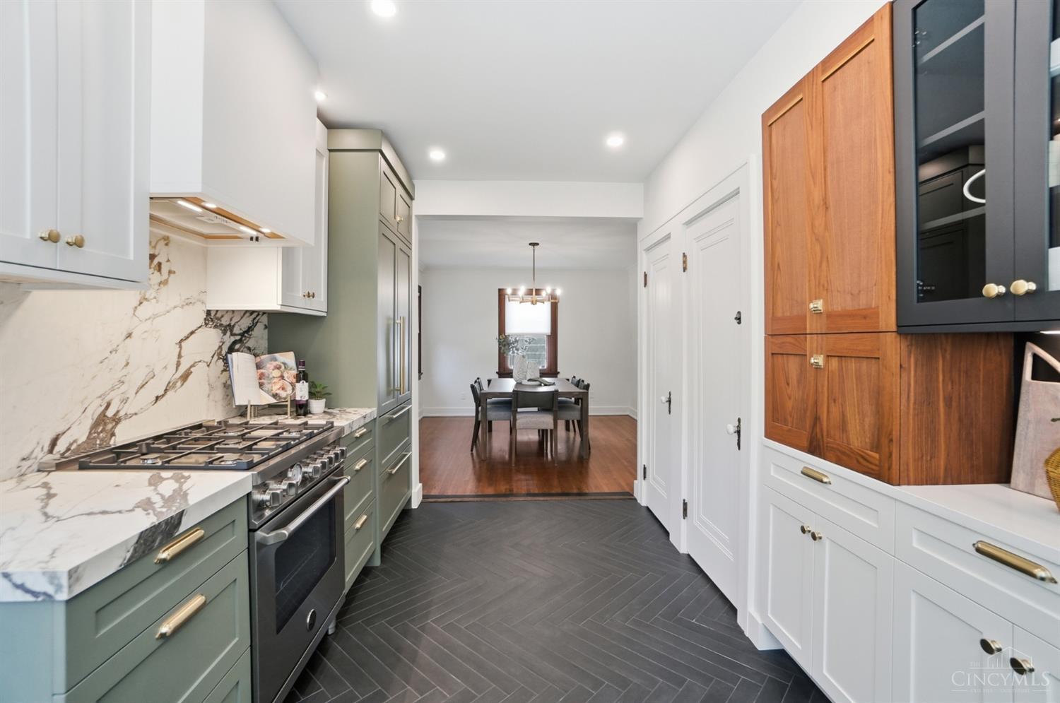 1123 Salisbury Drive