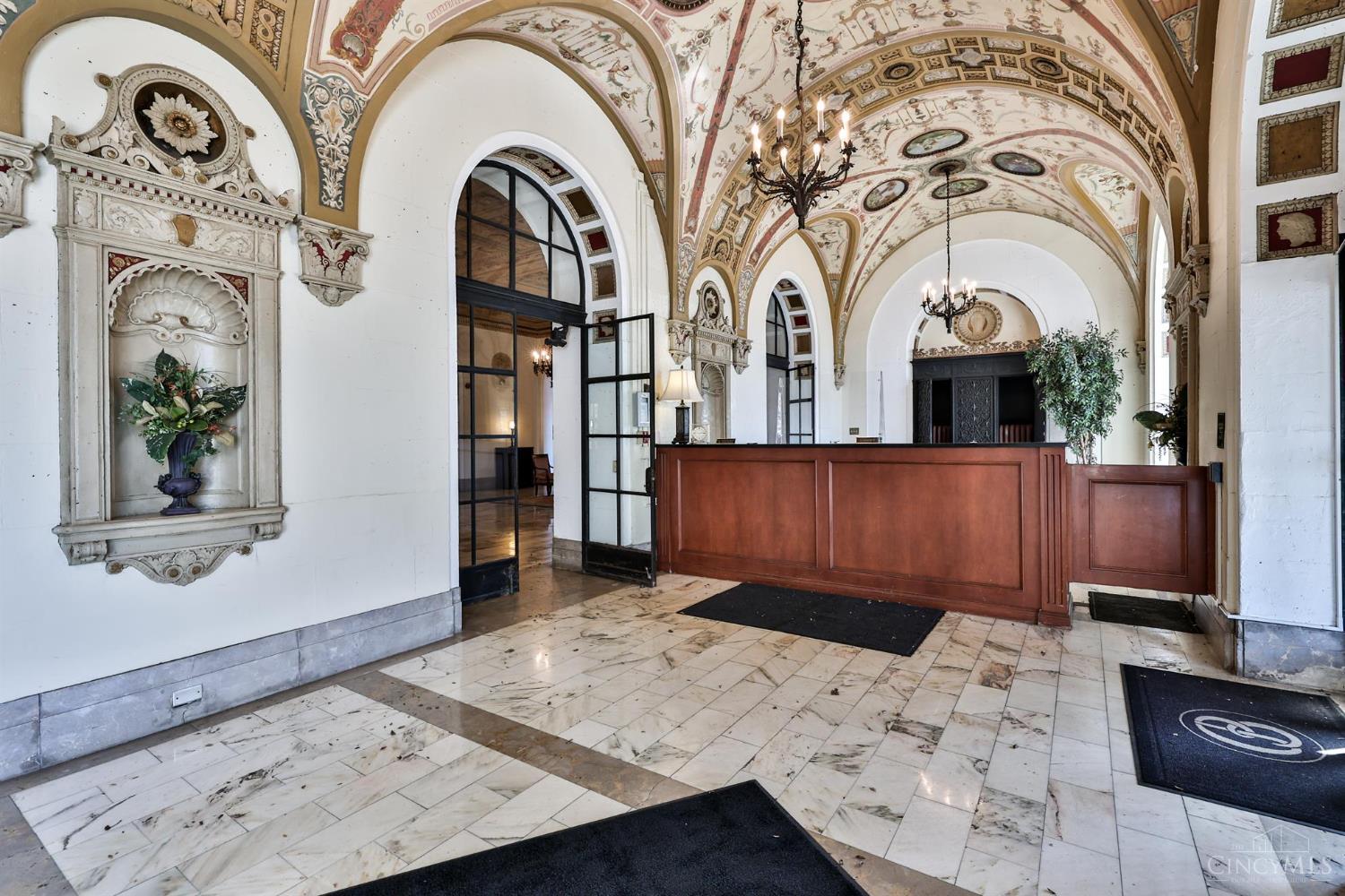 4th image of 3900 Rose Hl Ave, Cincinnati, OH 45229