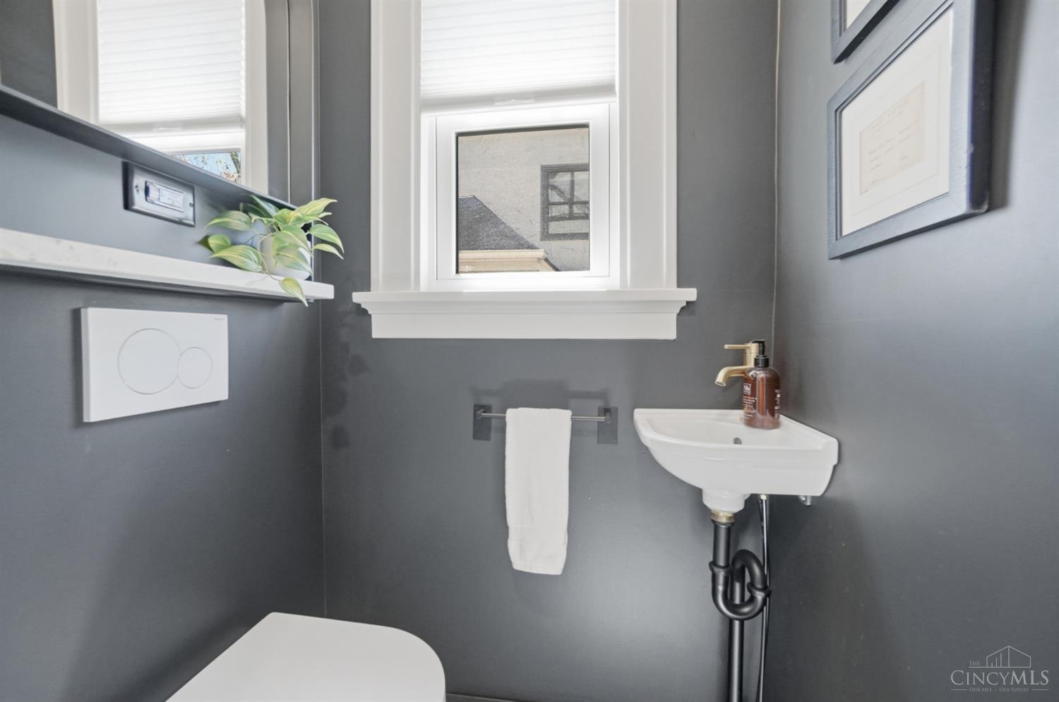 1123 Salisbury Drive