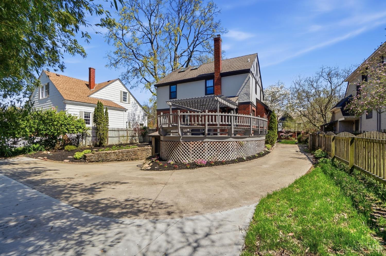 1123 Salisbury Drive