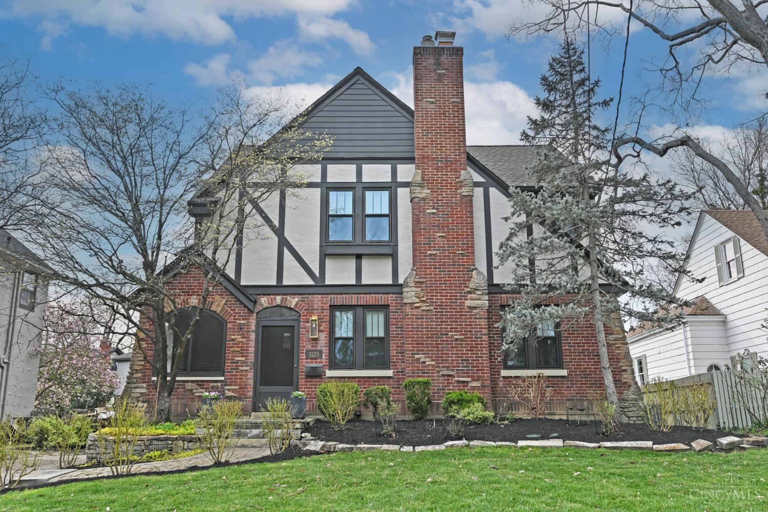 1123 Salisbury Drive