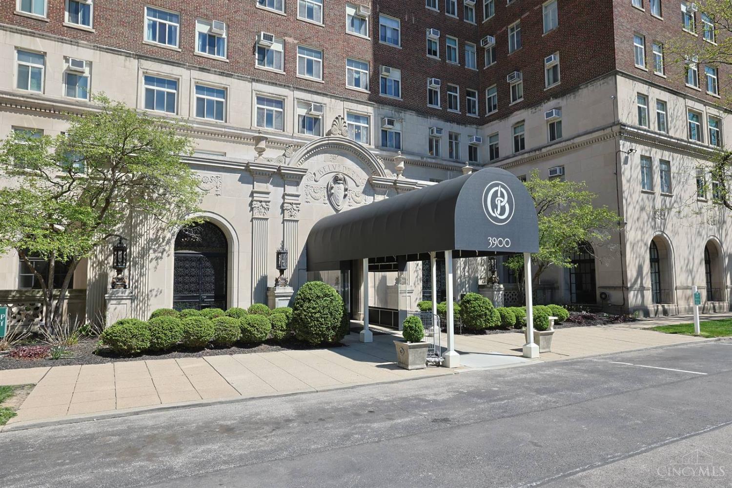 3rd image of 3900 Rose Hl Ave, Cincinnati, OH 45229
