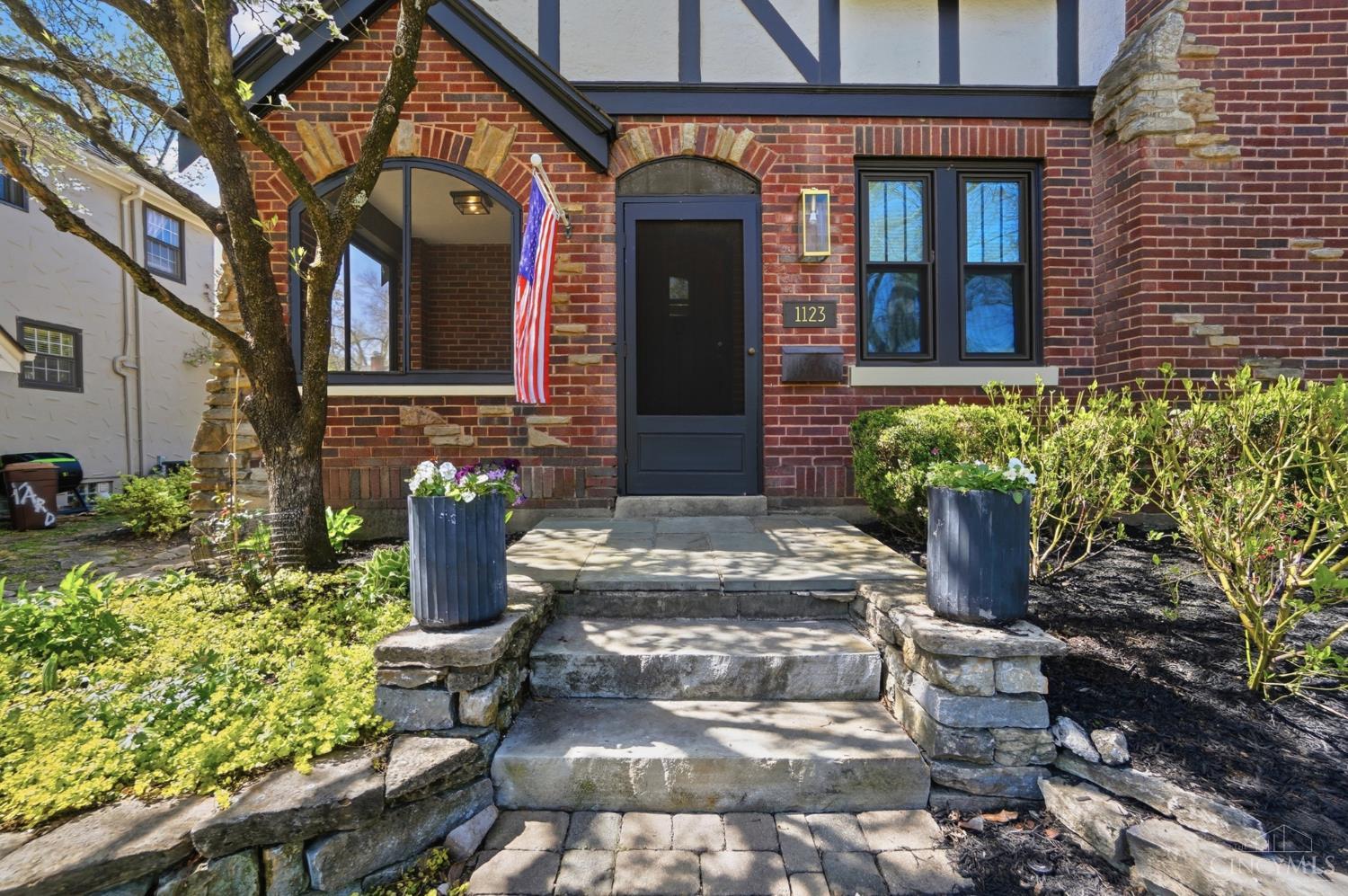 1123 Salisbury Drive