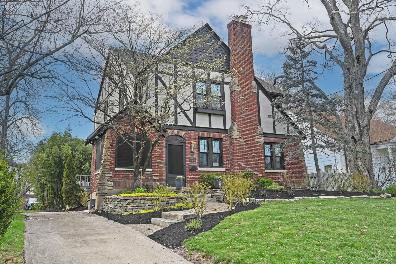 1123 Salisbury Drive