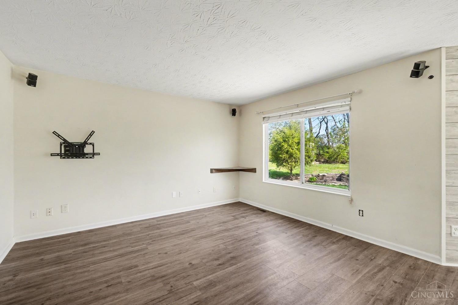 6492 Abingdon Hall, Hamilton Twp, OH, 45152