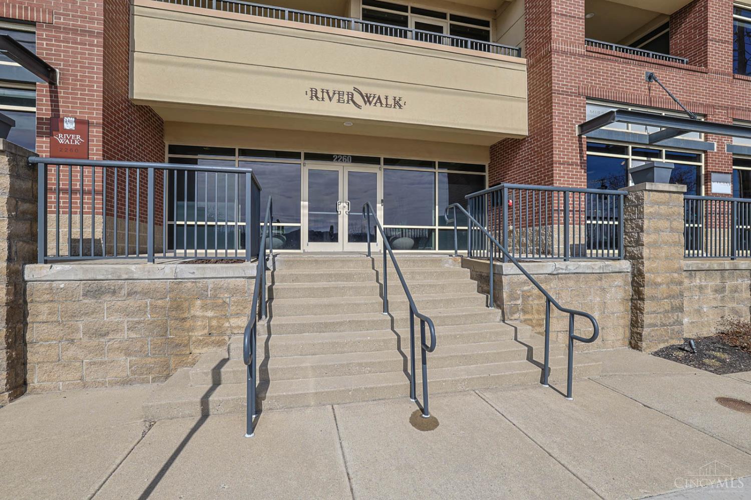 2260 Riverside Drive #402, Cincinnati, OH, 45202 — photo 4