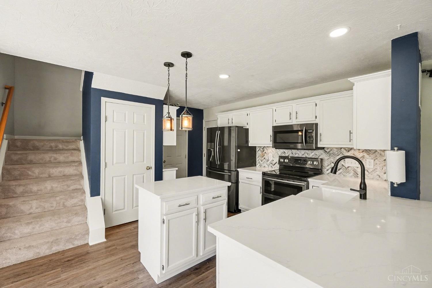 6492 Abingdon Hall, Hamilton Twp, OH, 45152