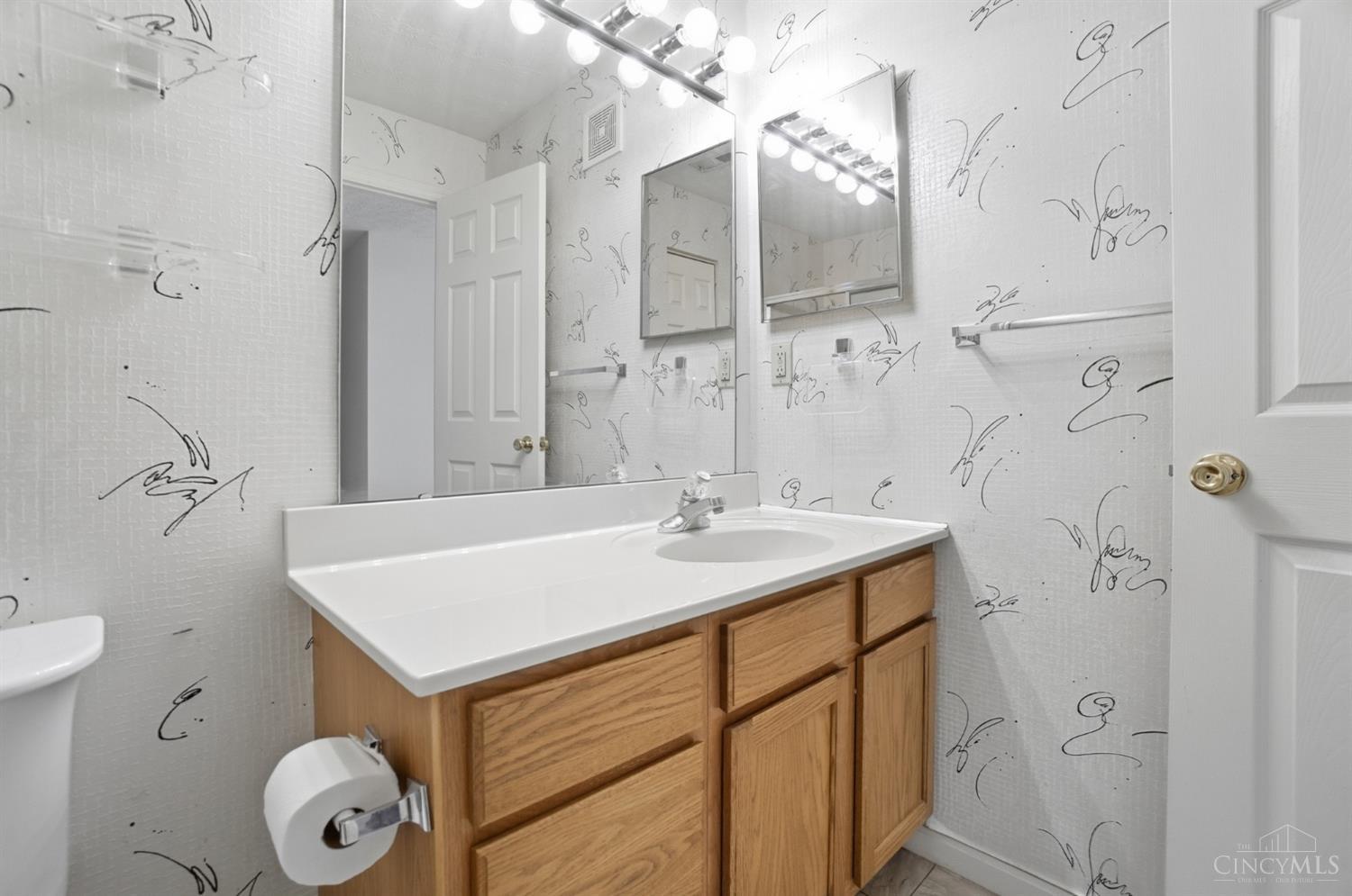 12061 Carrington Lane #102, Loveland, OH, 45140 — photo 26