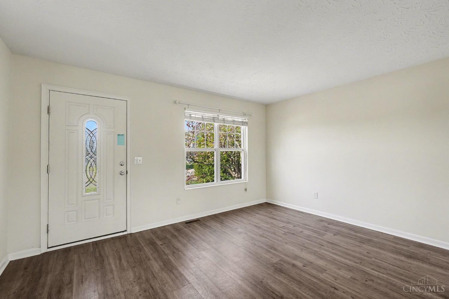 6492 Abingdon Hall, Hamilton Twp, OH, 45152