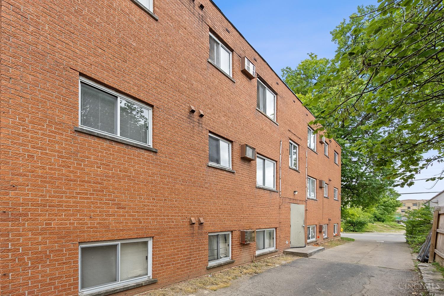 1522 Cedar Avenue #2, Cincinnati, OH, 45224 — photo 2