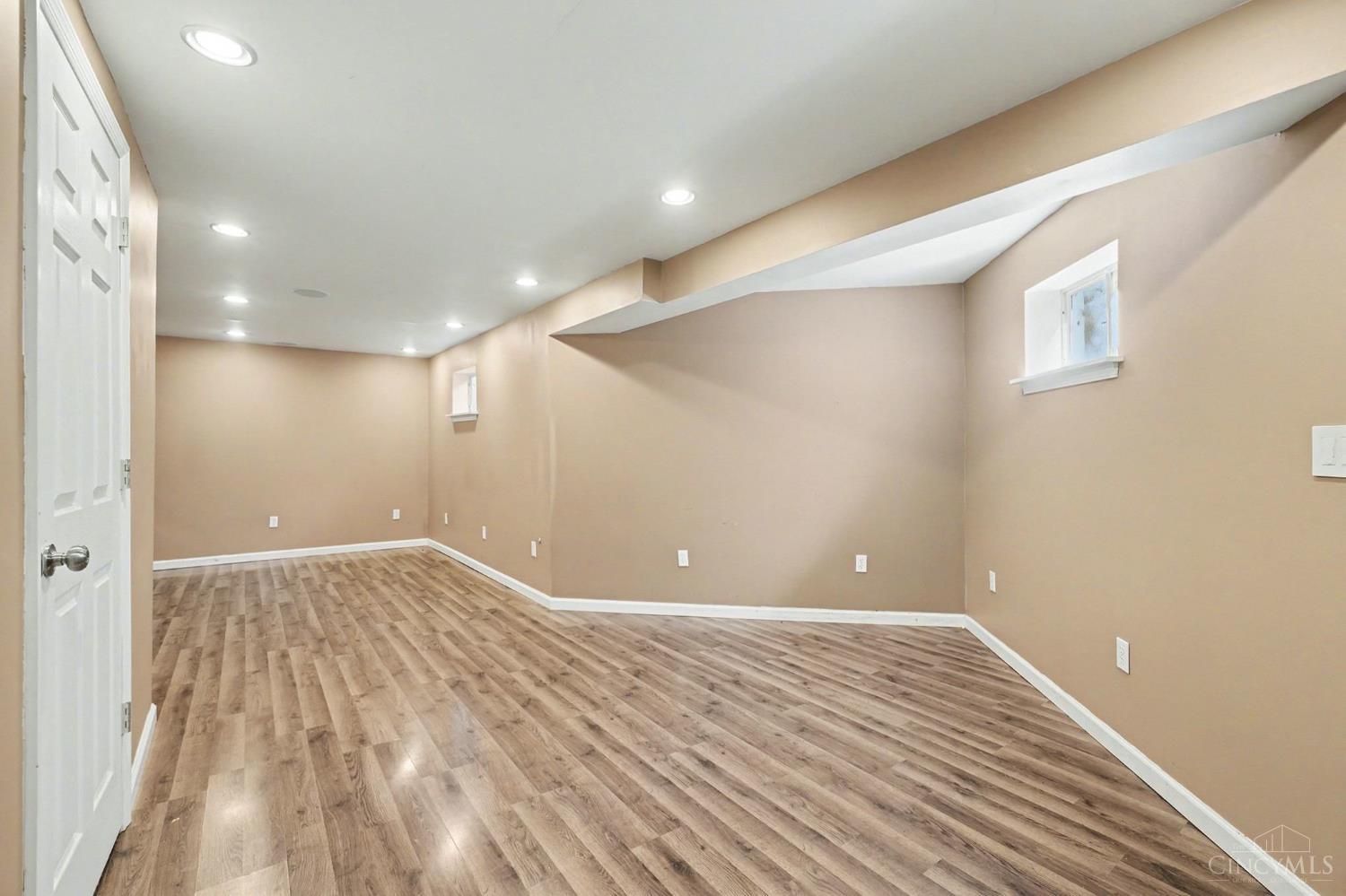 6492 Abingdon Hall, Hamilton Twp, OH, 45152