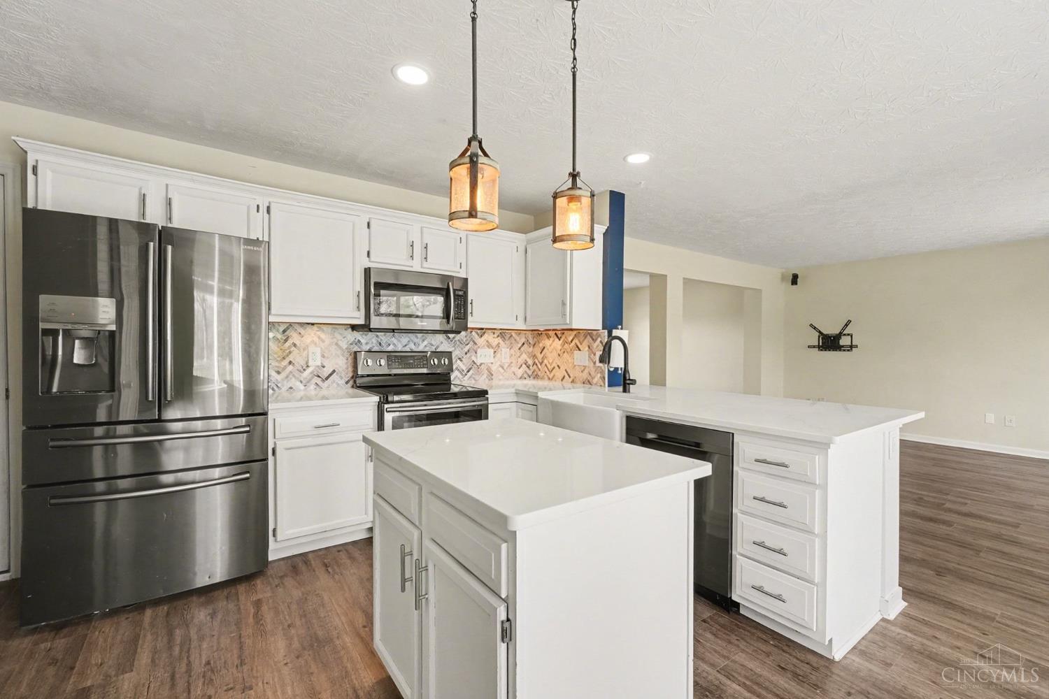 6492 Abingdon Hall, Hamilton Twp, OH, 45152