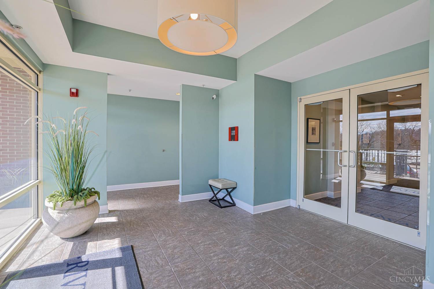 2260 Riverside Drive #402, Cincinnati, OH, 45202 — photo 32