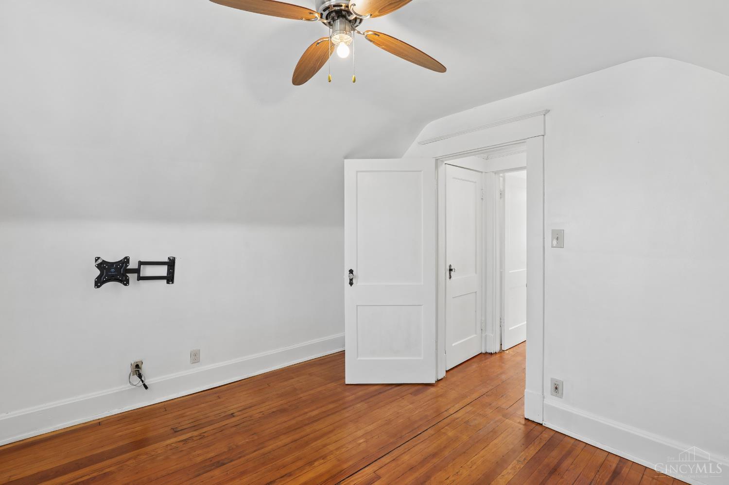 3439 Mcfadden Avenue, Cincinnati, OH, 45211 — photo 29