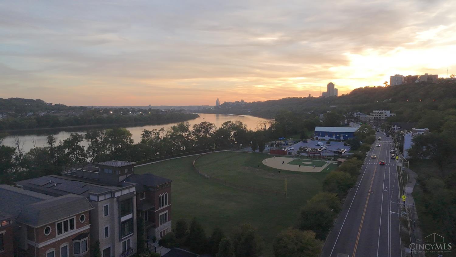 2422 Riverside Drive, Cincinnati, OH, 45202 — photo 2