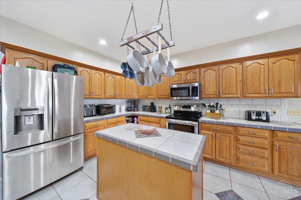 1034 Hill Top Lane, Franklin Twp, OH, 45120 — photo 10