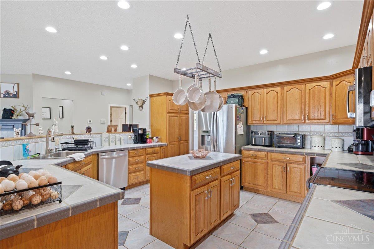 1034 Hill Top Lane, Franklin Twp, OH, 45120 — photo 9