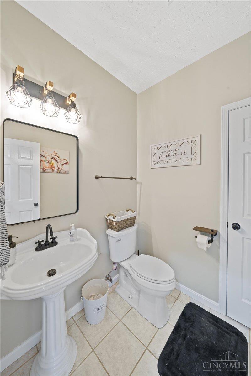 1034 Hill Top Lane, Franklin Twp, OH, 45120 — photo 35