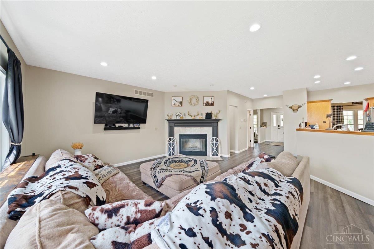 1034 Hill Top Lane, Franklin Twp, OH, 45120 — photo 6