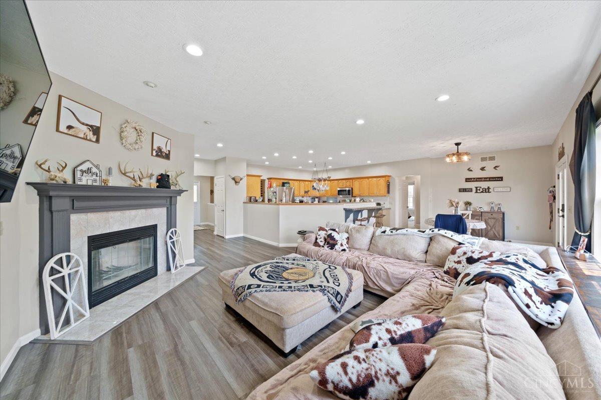 1034 Hill Top Lane, Franklin Twp, OH, 45120 — photo 5