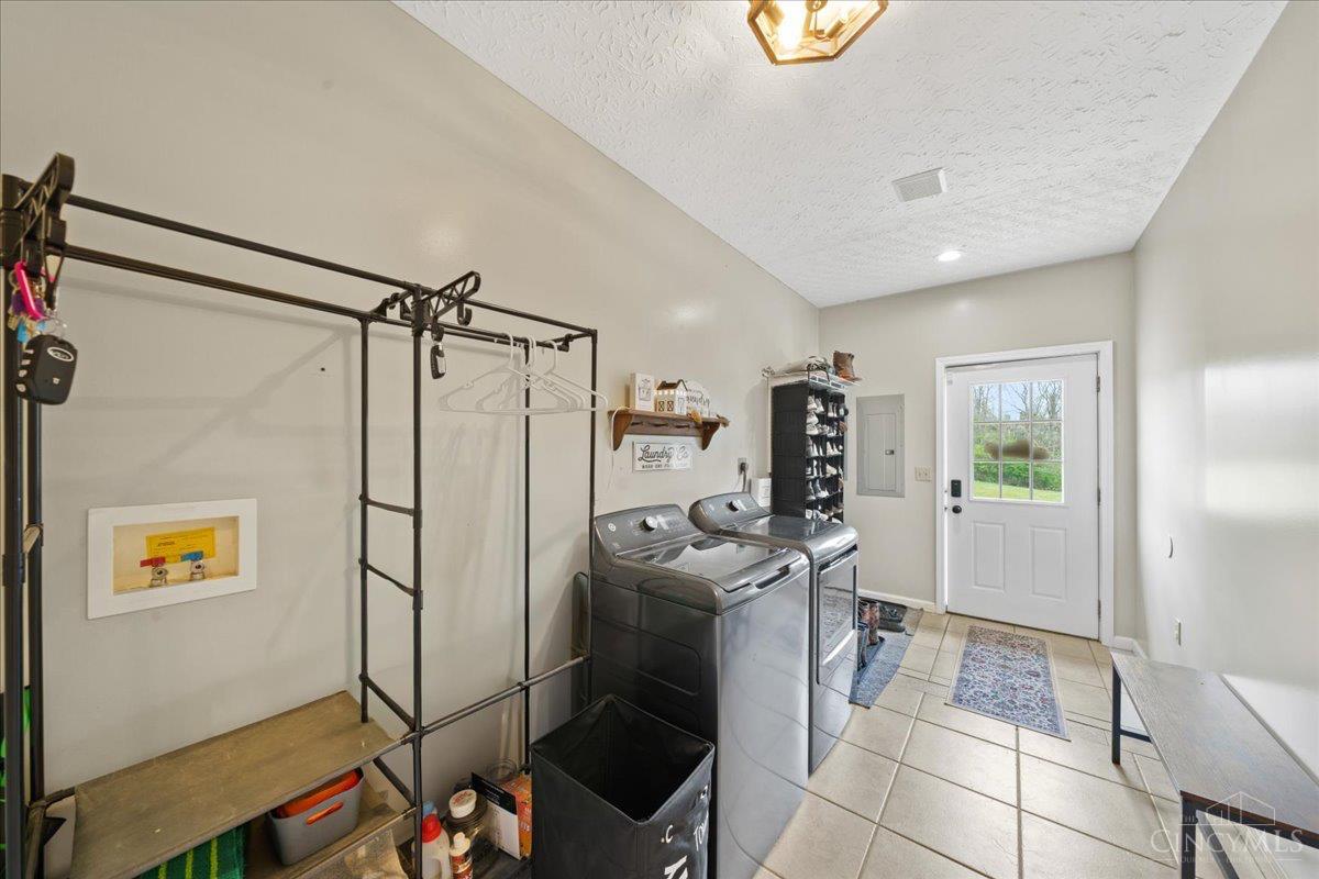 1034 Hill Top Lane, Franklin Twp, OH, 45120 — photo 15