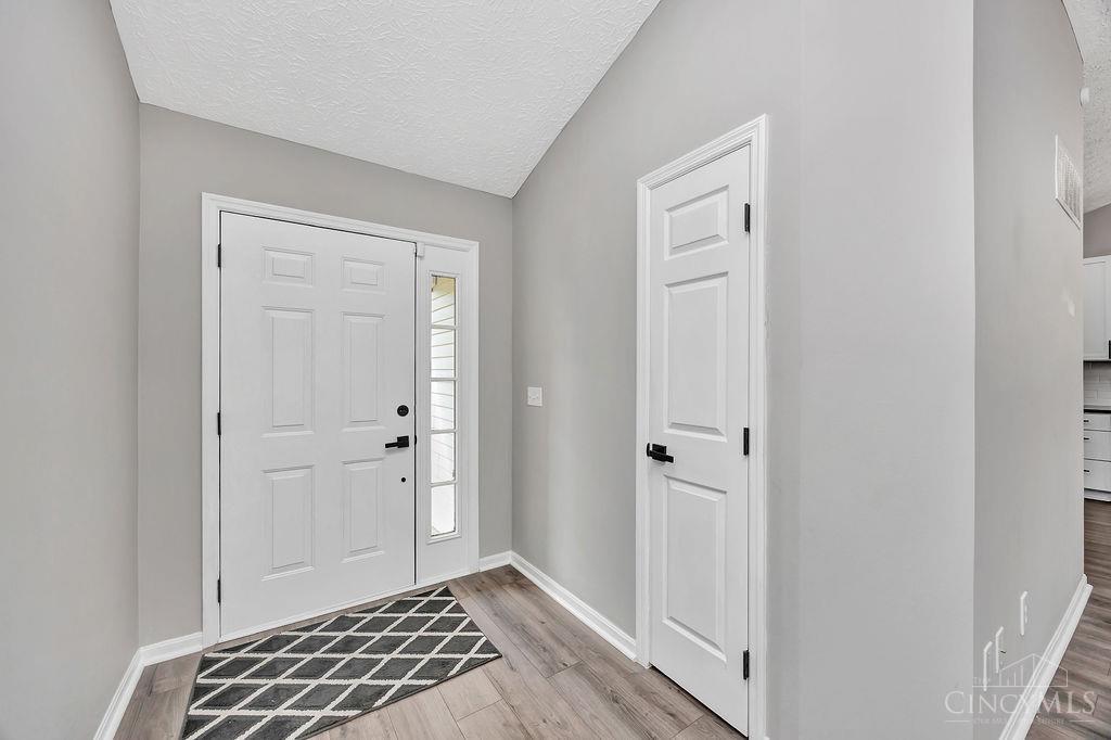 9697 Fallsridge Court, Springfield Twp., OH, 45231 — photo 4