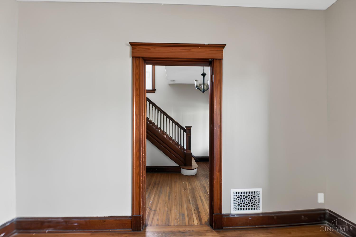 2525 Homestead Place, Cincinnati, OH, 45211 — photo 6