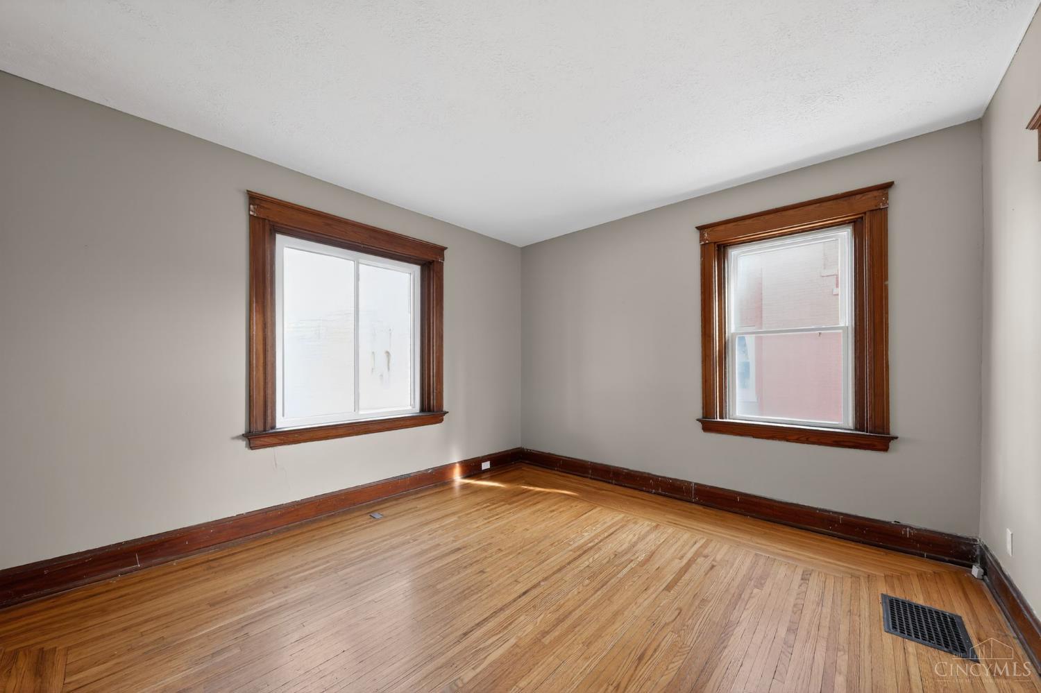 2525 Homestead Place, Cincinnati, OH, 45211 — photo 11