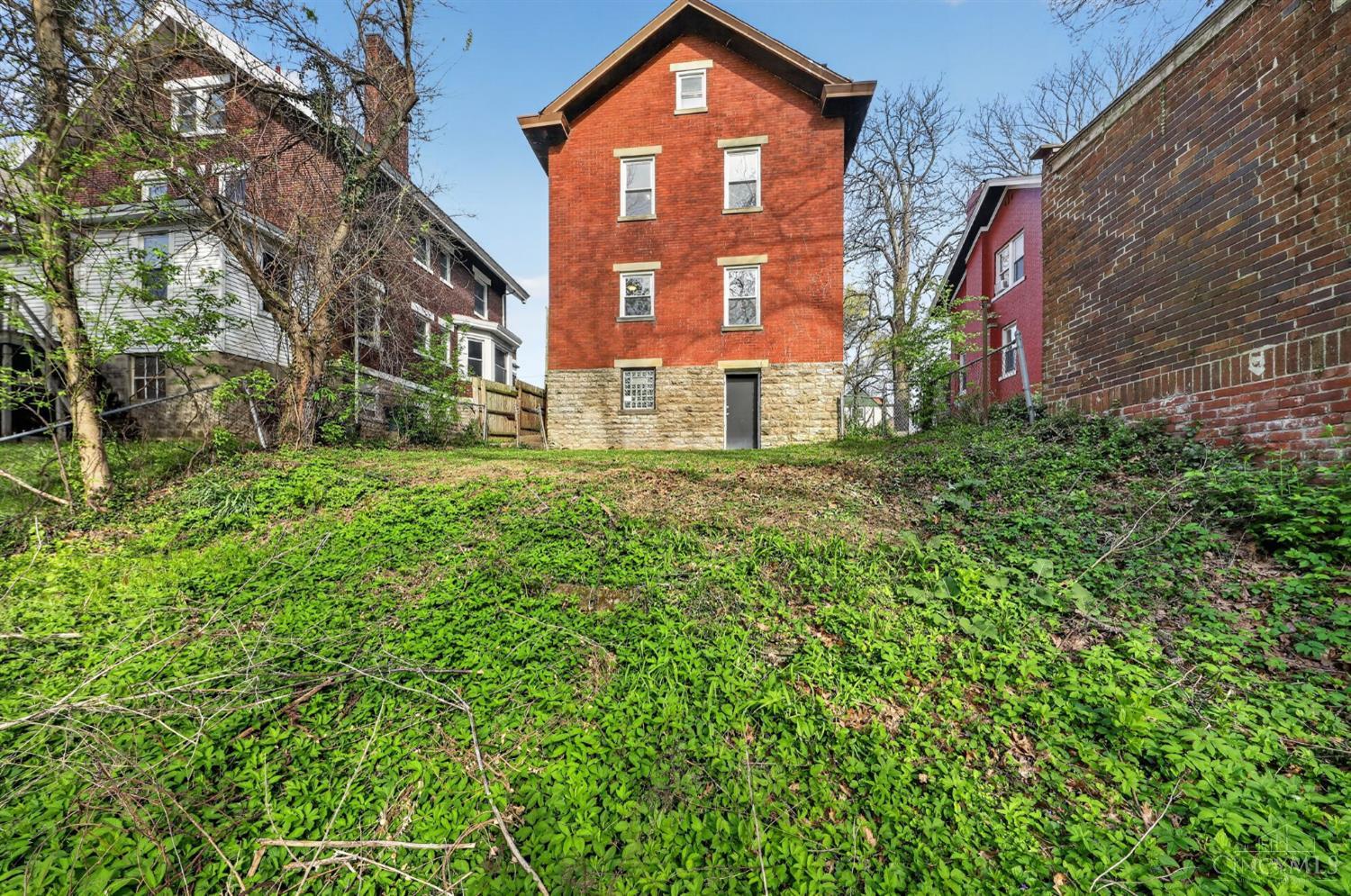 2525 Homestead Place, Cincinnati, OH, 45211 — photo 30