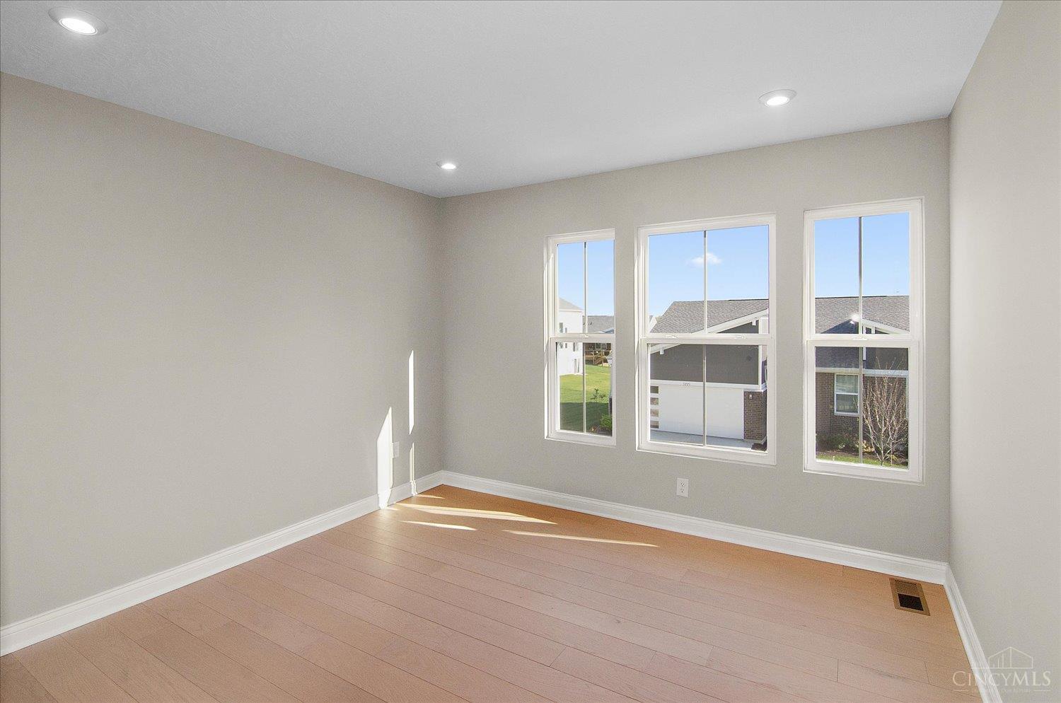 5225 Ivy Rose Lane, Green Twp, OH, 45247 — photo 23