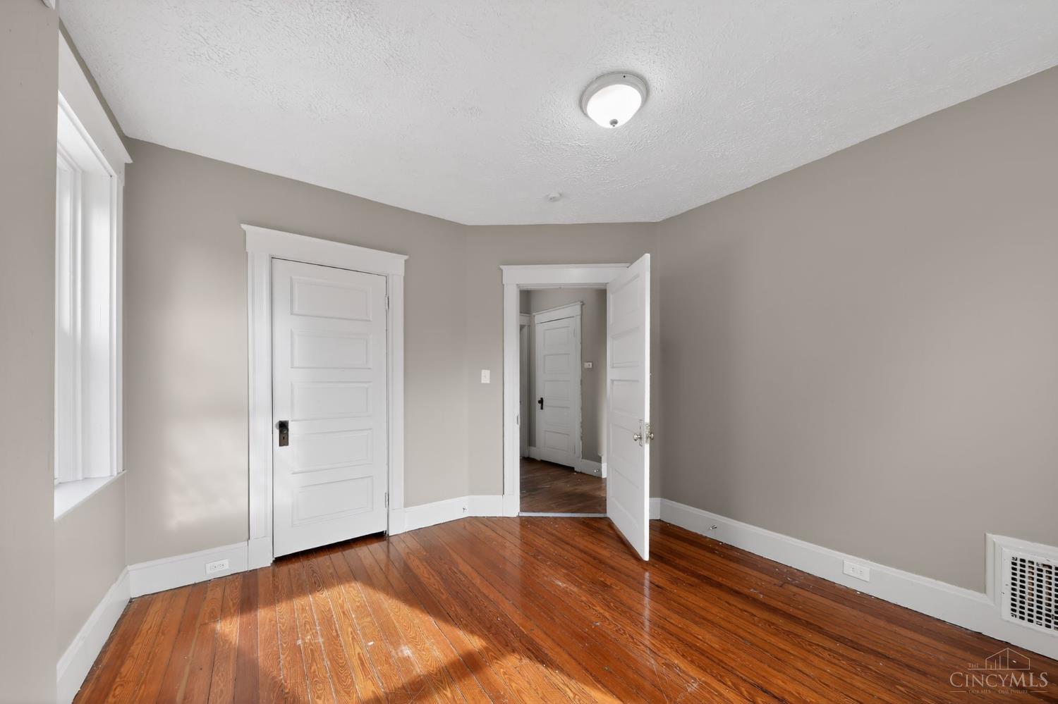 2525 Homestead Place, Cincinnati, OH, 45211 — photo 14