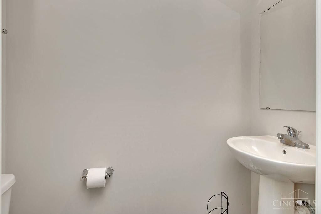 9809 Melcarl Drive, Colerain Twp, OH, 45251 — photo 12