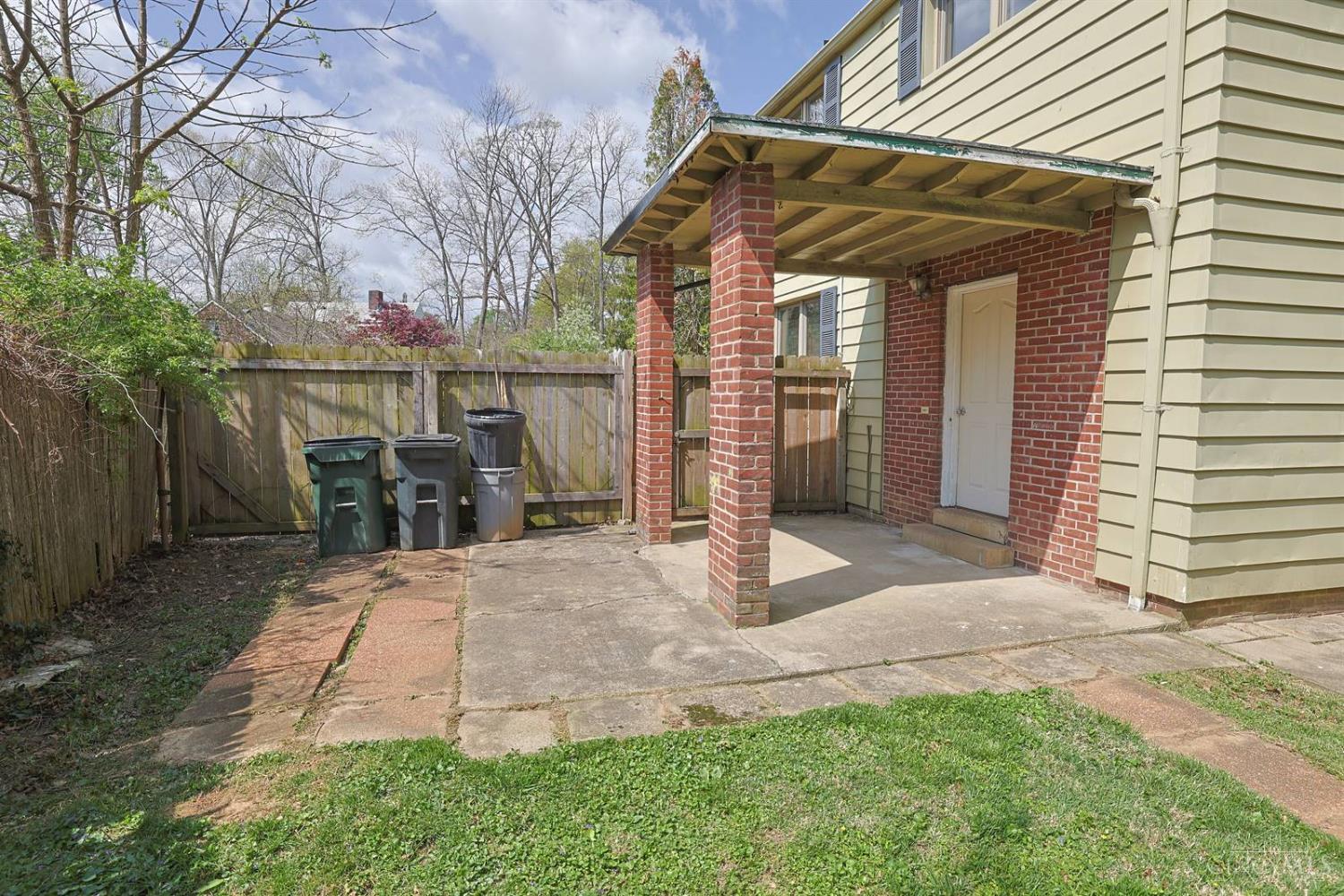 22 Avenell Lane, Greenhills, OH, 45218 — photo 19