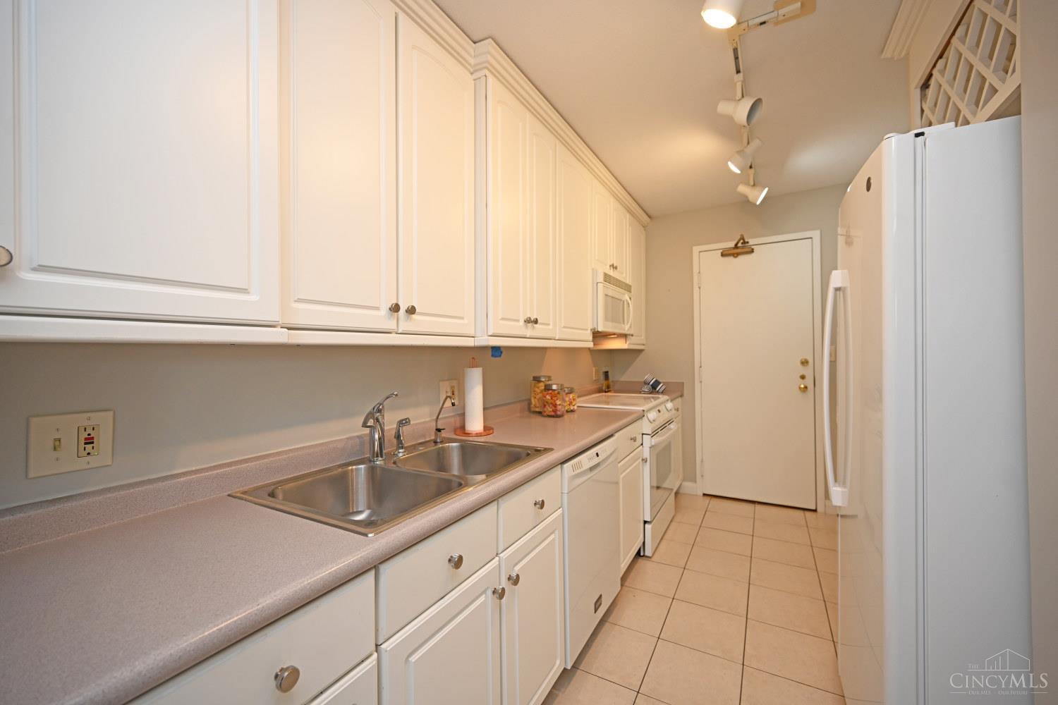 2444 Madison Road #202A, Cincinnati, OH, 45208 — photo 16
