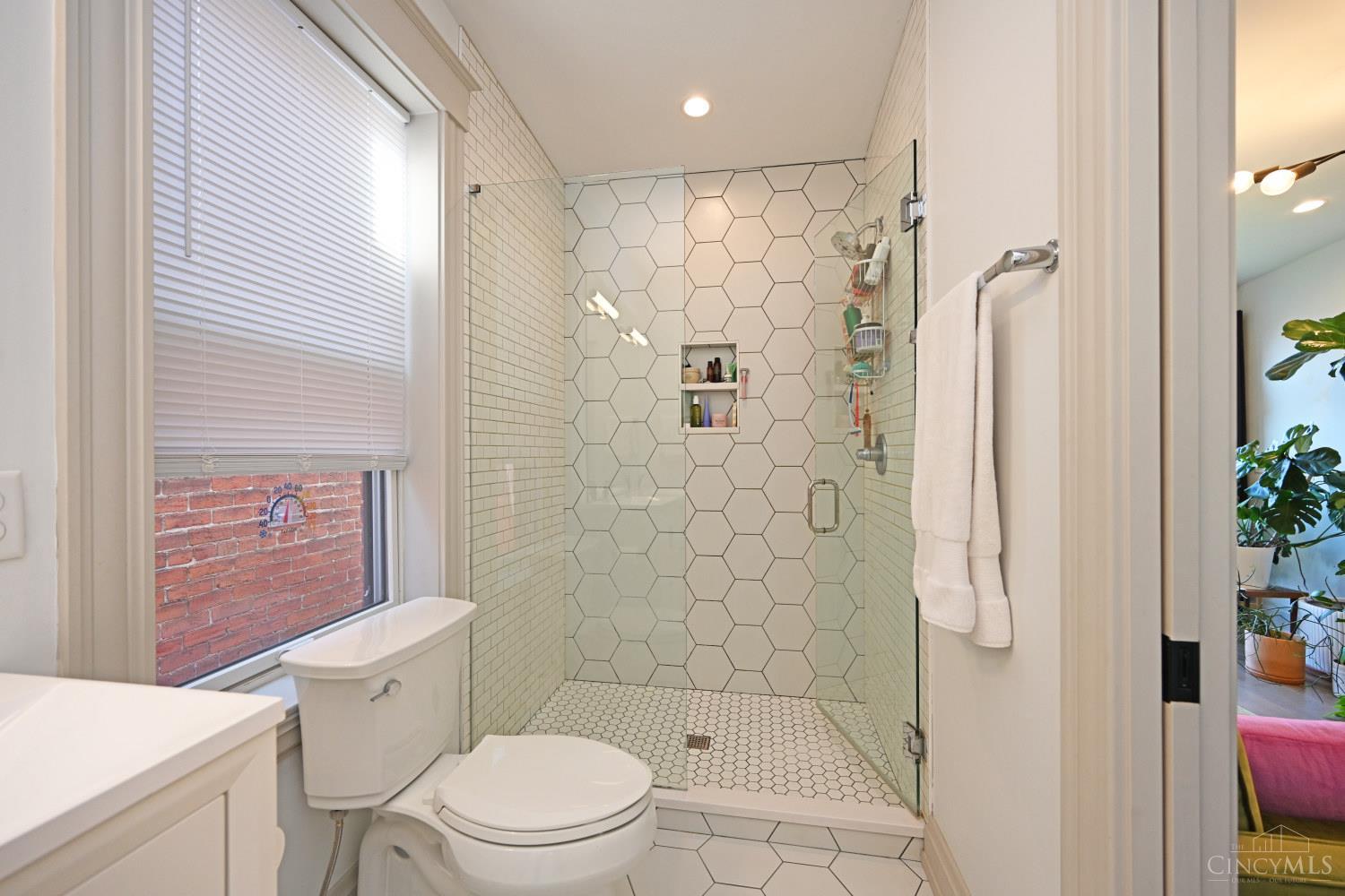 1921 Vine Street, Cincinnati, OH, 45202 — photo 27