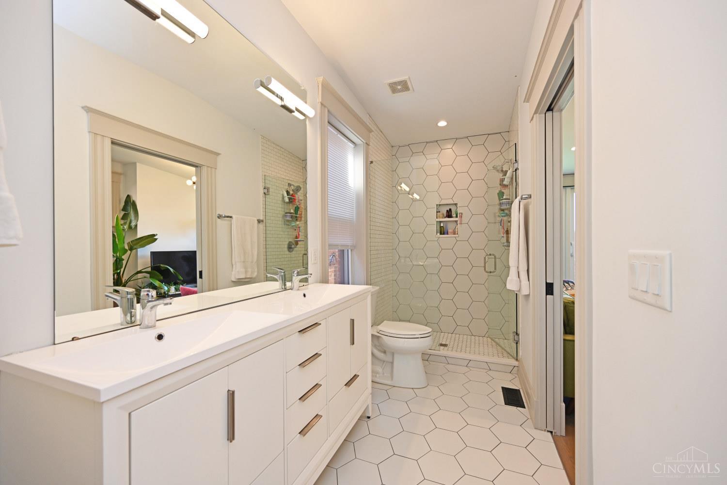 1921 Vine Street, Cincinnati, OH, 45202 — photo 26