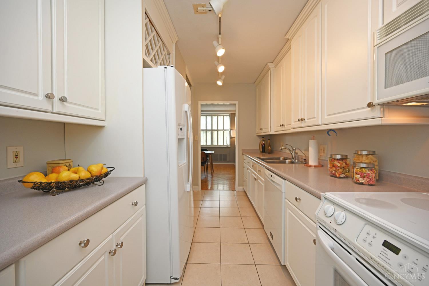 2444 Madison Road #202A, Cincinnati, OH, 45208 — photo 17