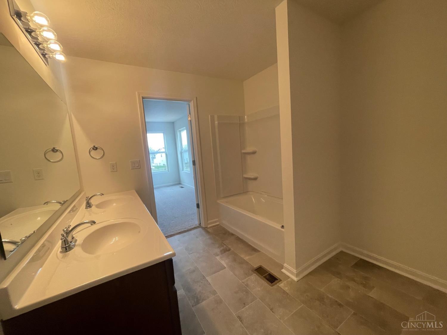 9009 Caprock Court, Harrison, OH, 45030 — photo 27