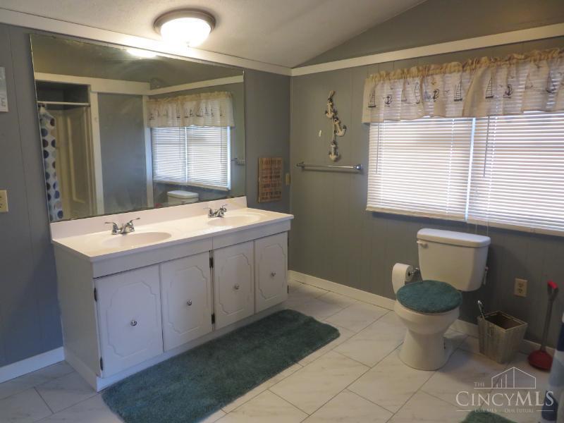 6946 Mountain View Drive, Hillsboro, OH, 45133 — photo 16