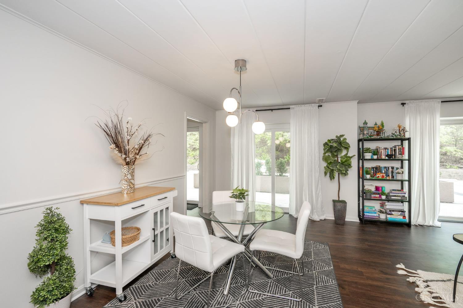 880 Rue De La Paix #A9, Cincinnati, OH, 45220 — photo 9