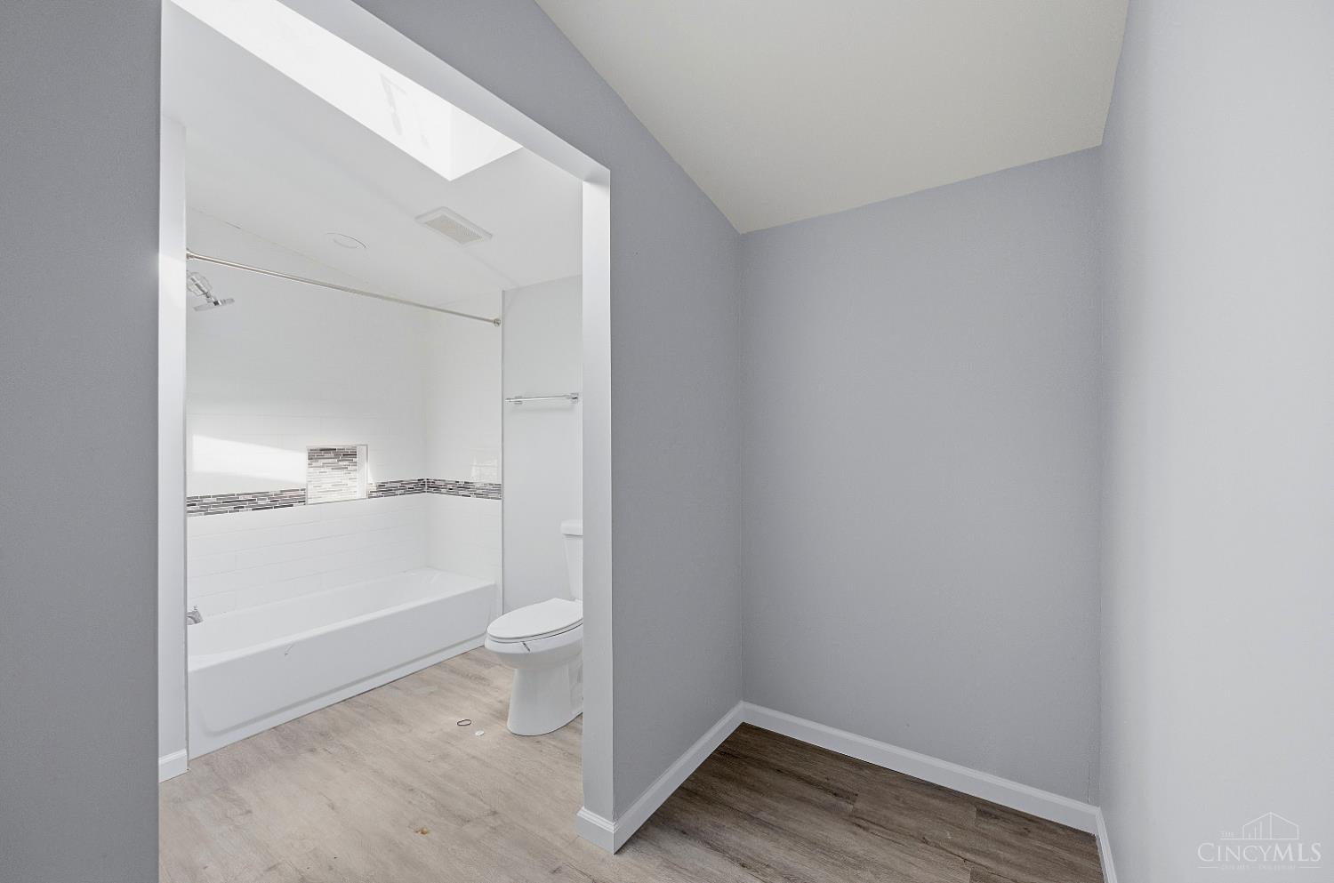 5866 Kennedy Avenue, Cincinnati, OH, 45213 — photo 23
