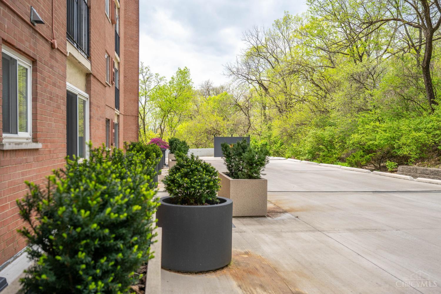 880 Rue De La Paix #A9, Cincinnati, OH, 45220 — photo 5