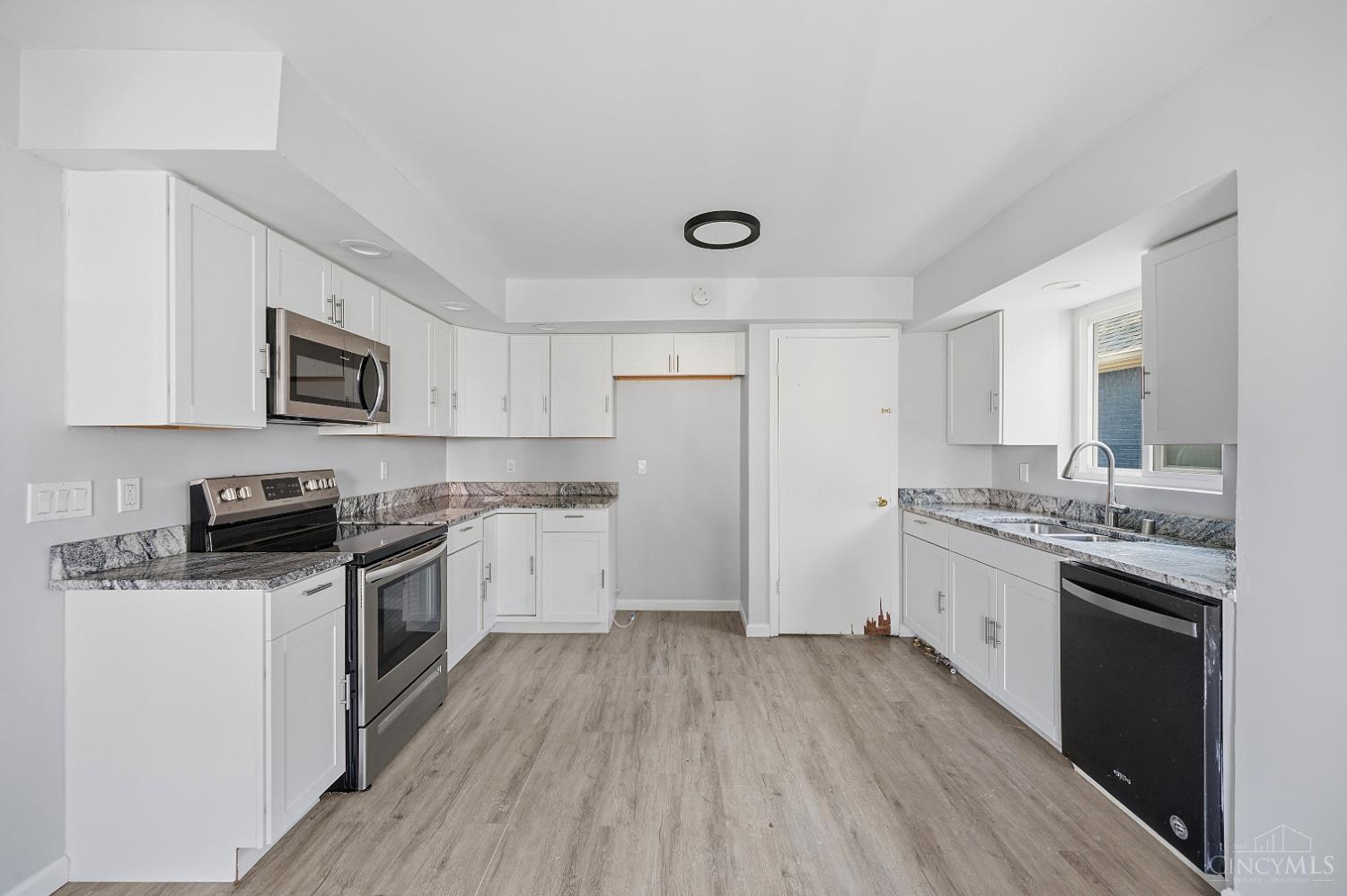 5866 Kennedy Avenue, Cincinnati, OH, 45213 — photo 5