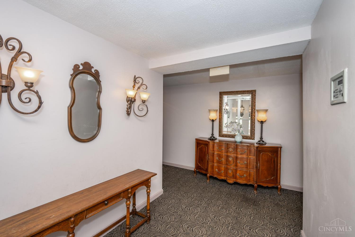880 Rue De La Paix #A9, Cincinnati, OH, 45220 — photo 19