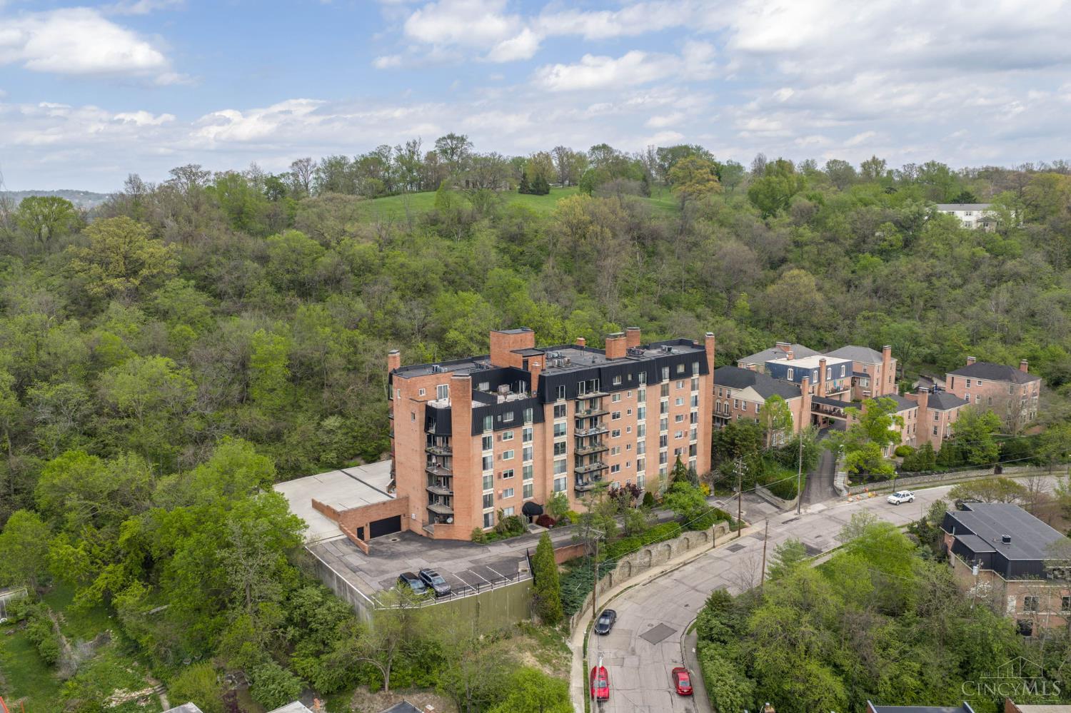 880 Rue De La Paix #A9, Cincinnati, OH, 45220 — photo 24