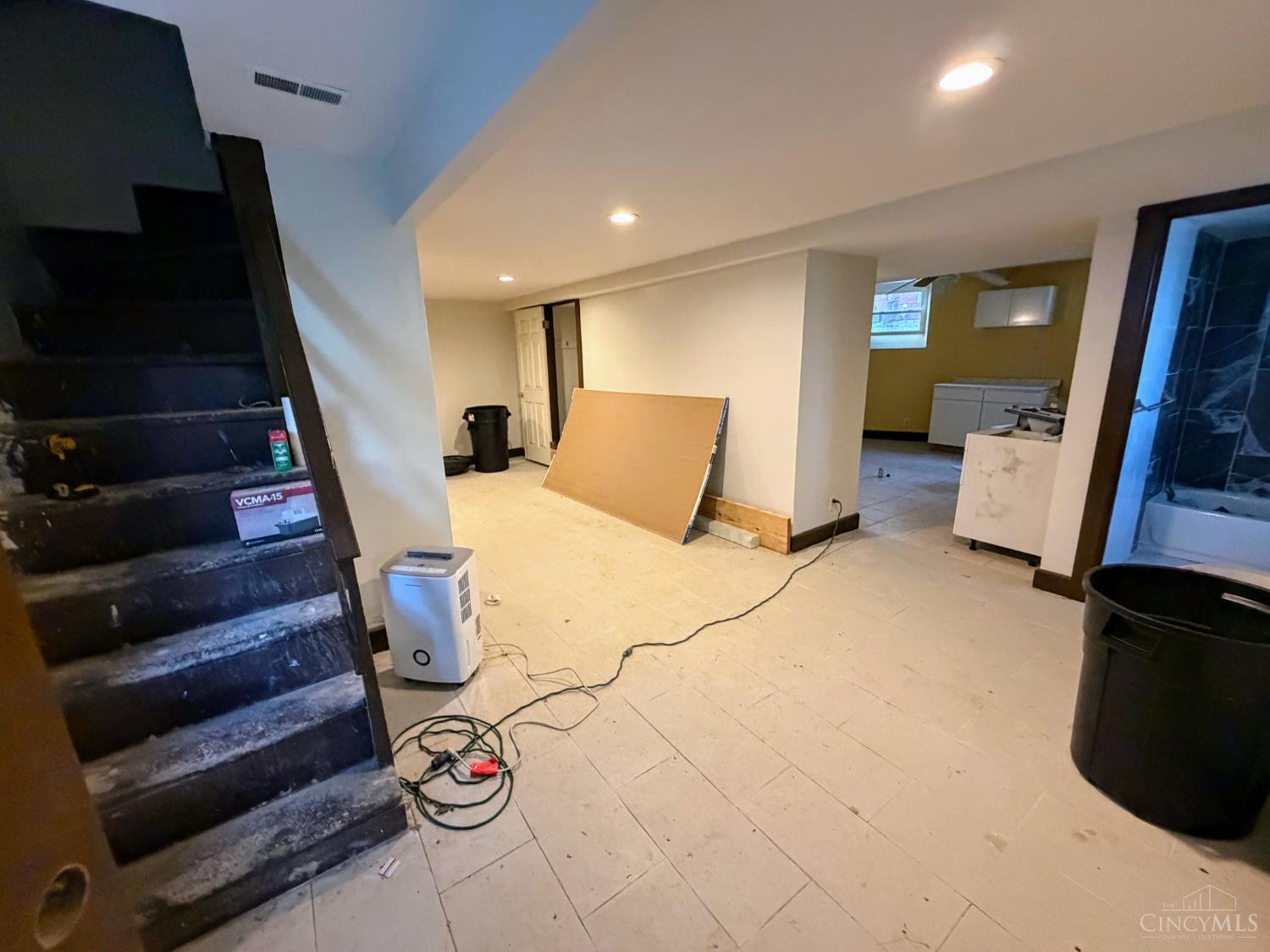 837 Hutchins Avenue, Cincinnati, OH, 45229 — photo 34