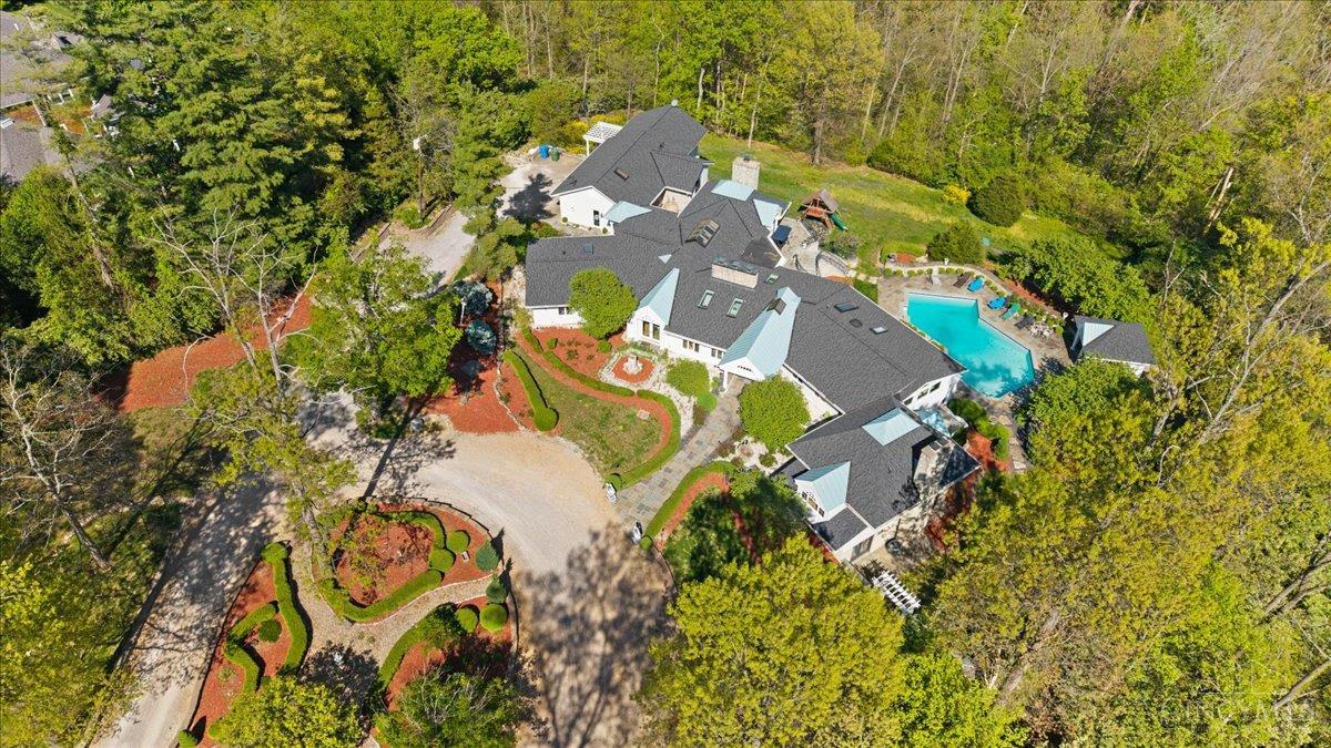 6220 Hawk Ridge Lane