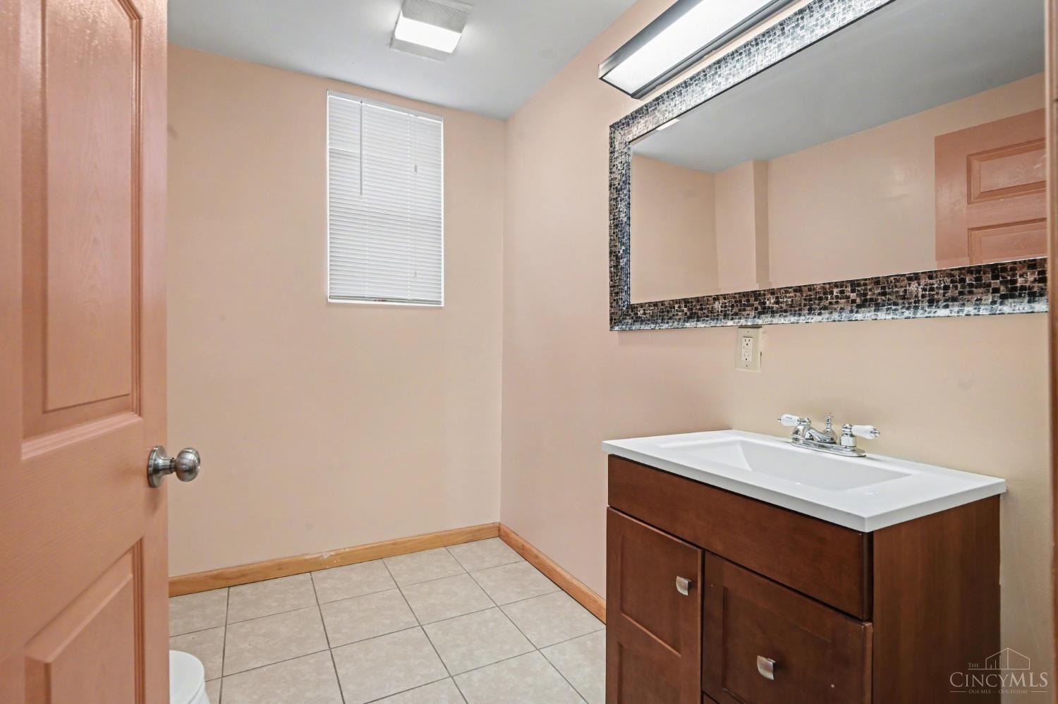 1601 Dexter Avenue, Cincinnati, OH, 45206 — photo 14