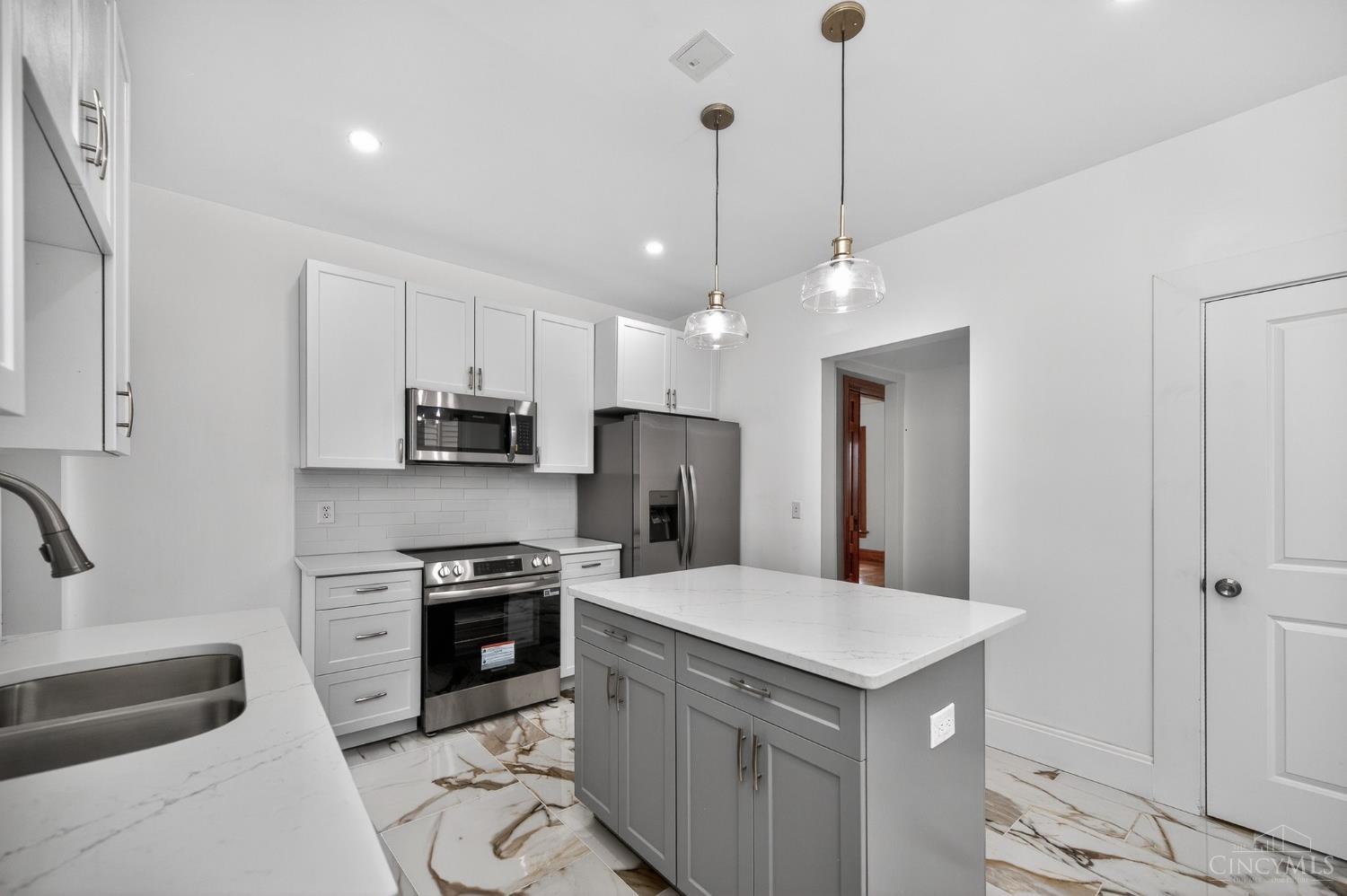 834 Rockdale Avenue, Cincinnati, OH, 45229 — photo 12