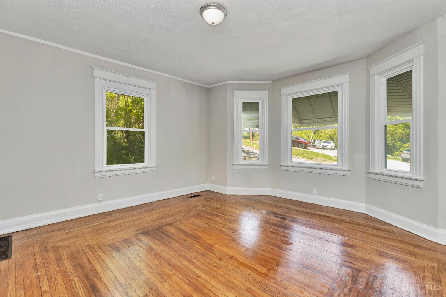 3673 Vine Street, Cincinnati, OH, 45220 — photo 9